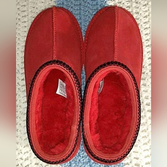 Ugg tasman slippers - Picture 1 of 3